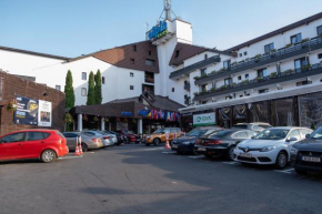 Гостиница Apartments 902 and 912 Alpin Resort Poiana Brasov  Брашов